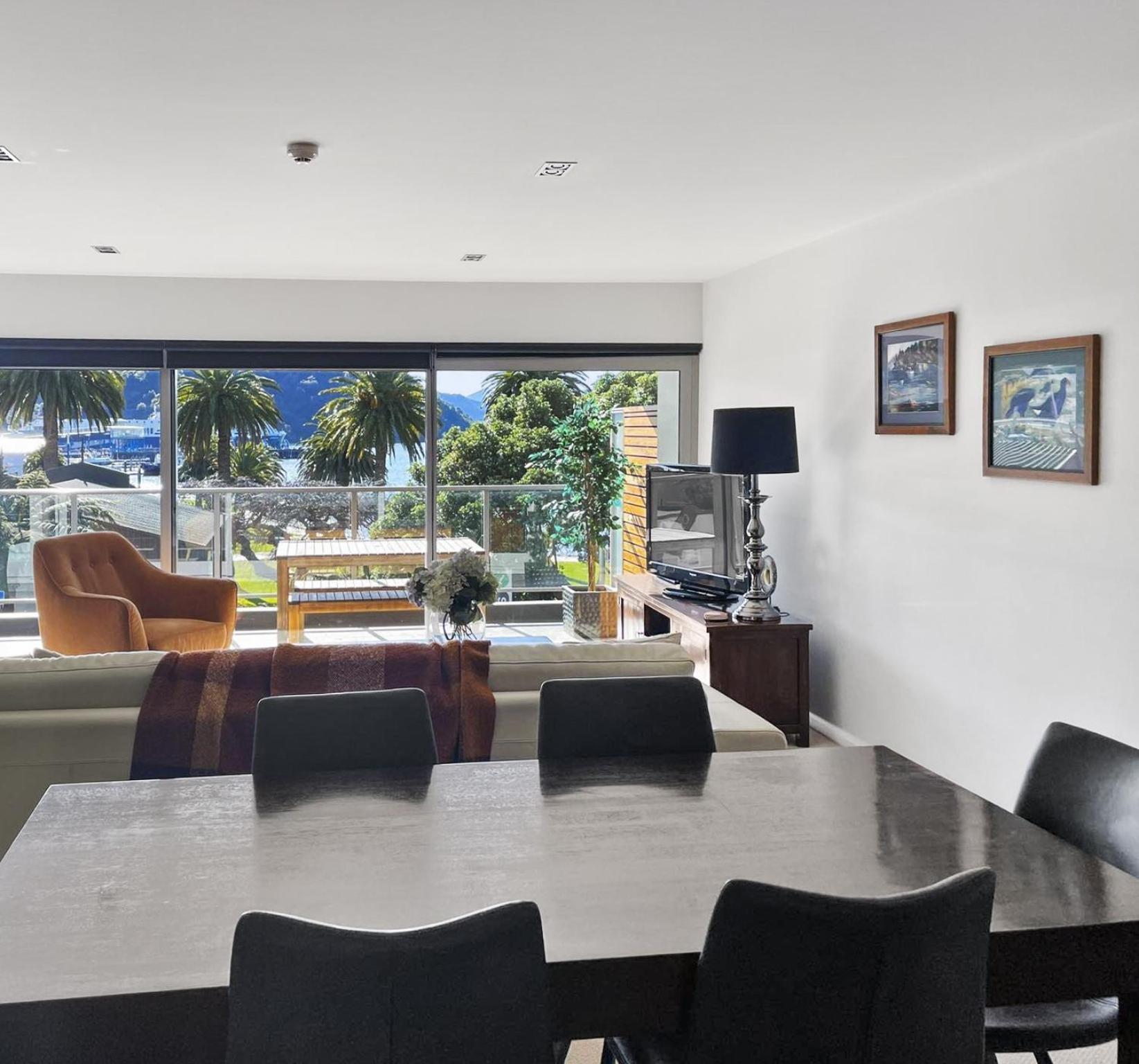 Picton Waterfront Apartments Екстер'єр фото