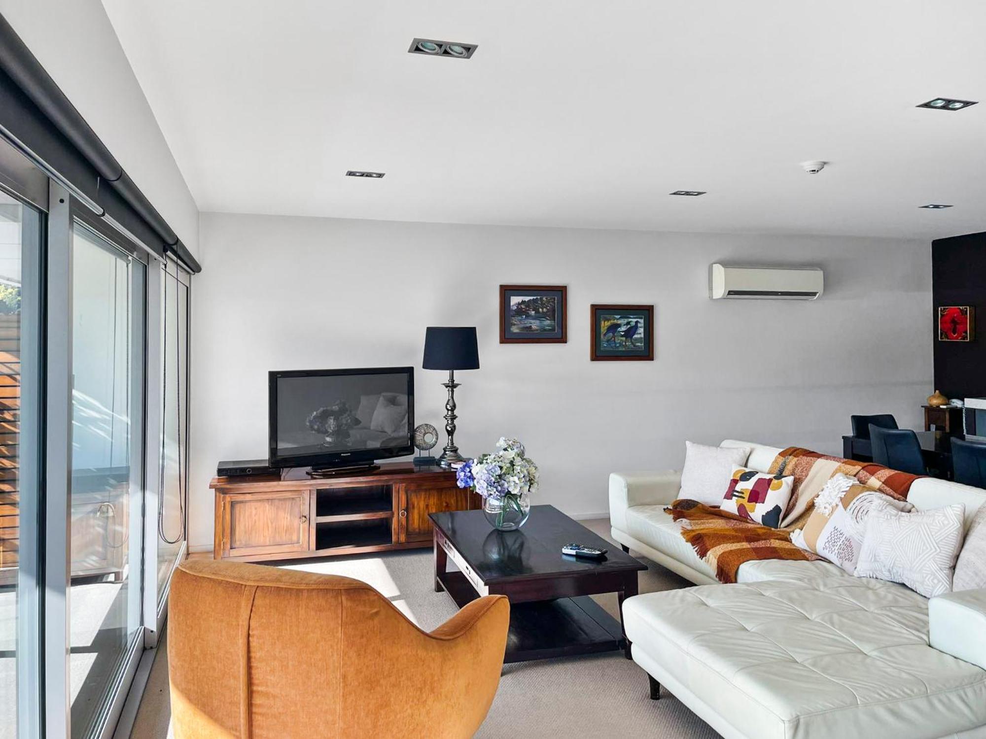 Picton Waterfront Apartments Екстер'єр фото