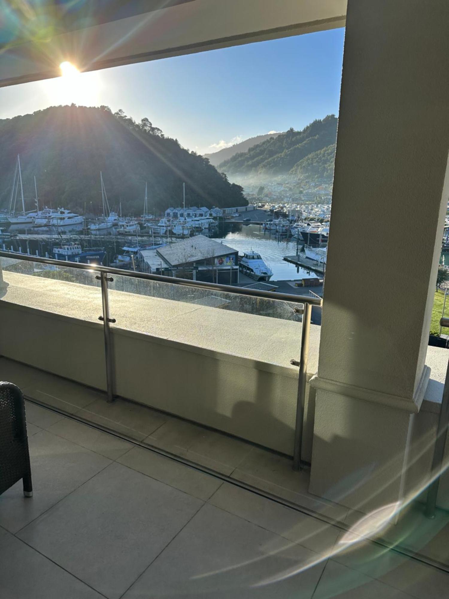 Picton Waterfront Apartments Екстер'єр фото