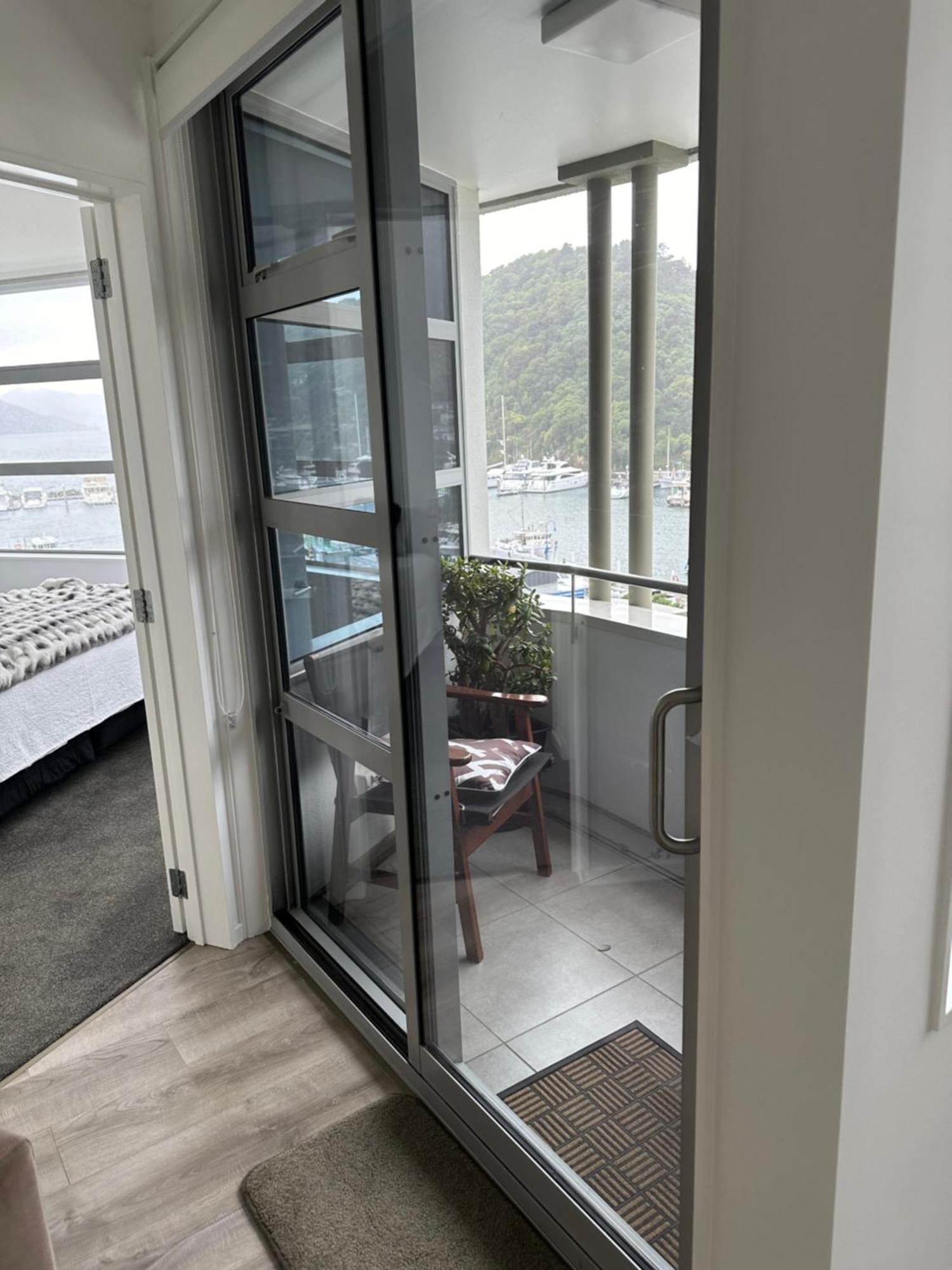 Picton Waterfront Apartments Екстер'єр фото