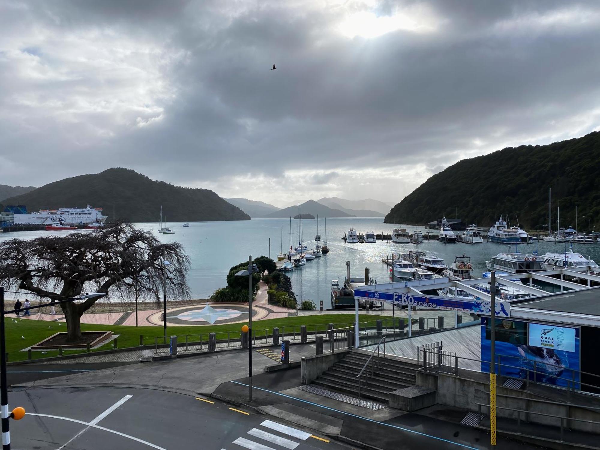 Picton Waterfront Apartments Екстер'єр фото