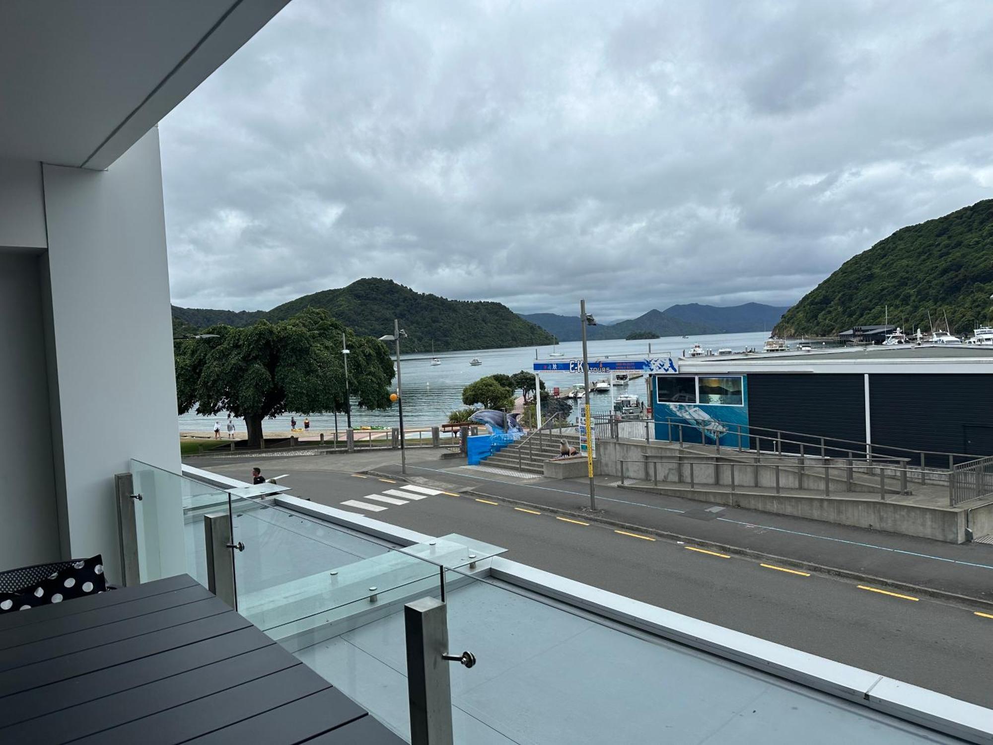 Picton Waterfront Apartments Екстер'єр фото